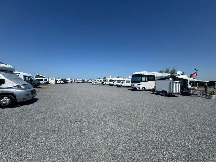 Aire de Camping-Car La Bidonniere