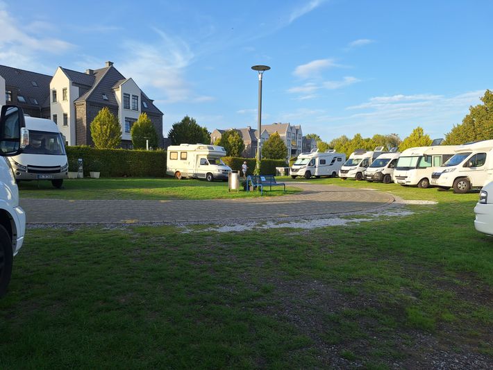 Wohnmobilhafen Marina Rünthe