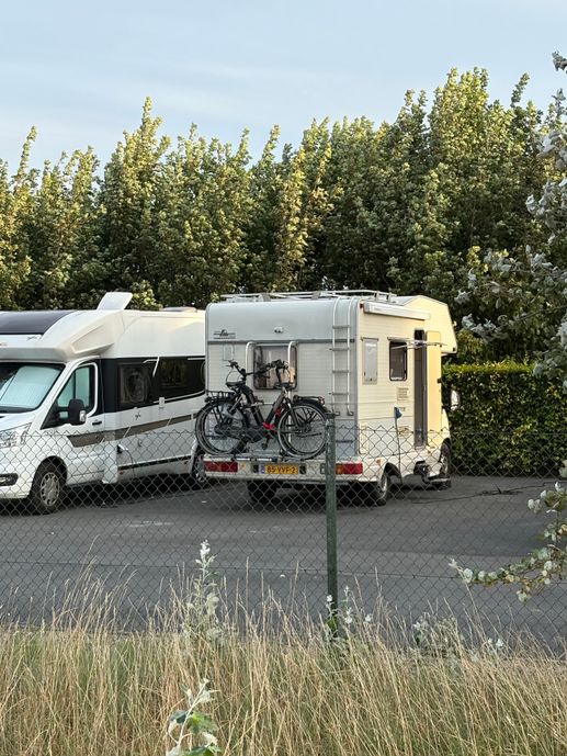 Einem Ort wurde ein Foto hinzugefügt
