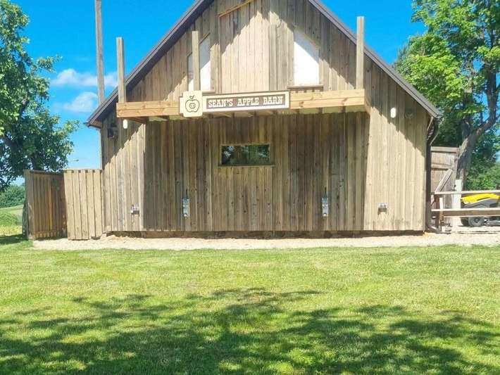 Sean's Apple Barn