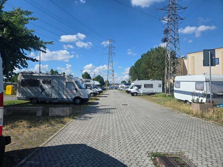 Parking Area Sosta Camper