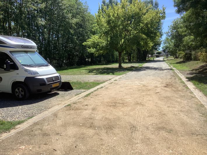 Aire de services et stationnement camping car
