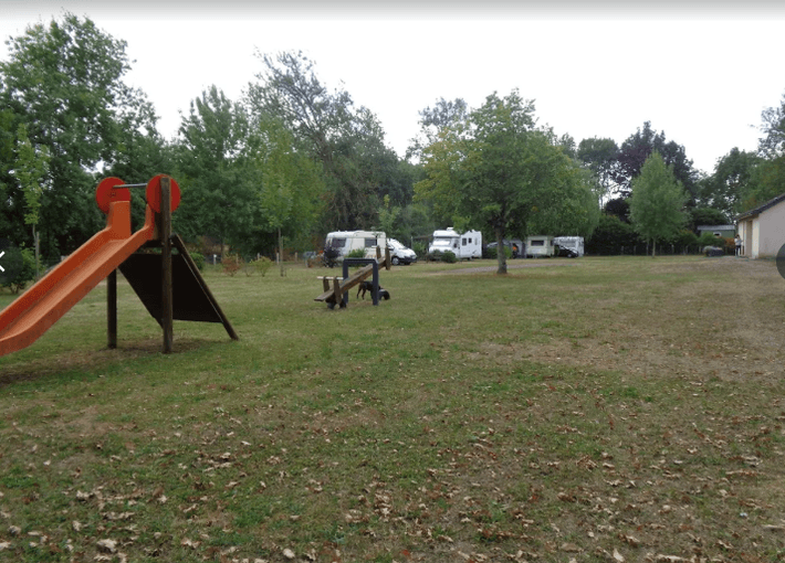 Camping-car Park Loir en Vallée