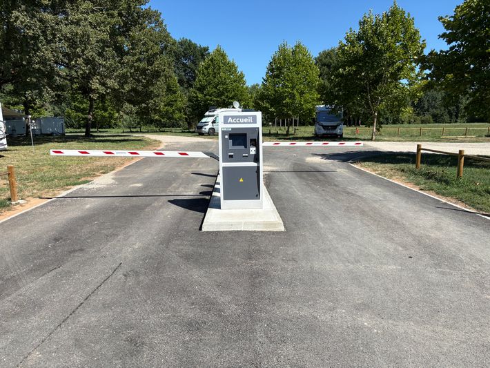 Aire de Camping-Car Le Bugue