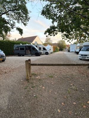 Parking Jouy-le-Potier