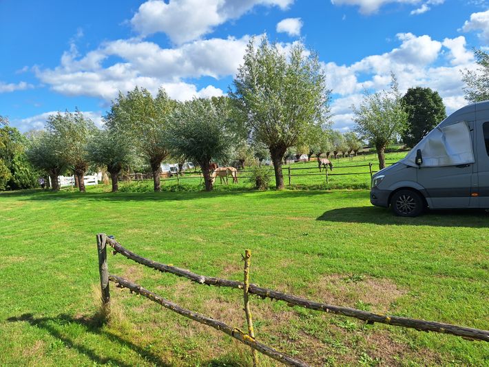 Camperlocatie bij camping DenTiel