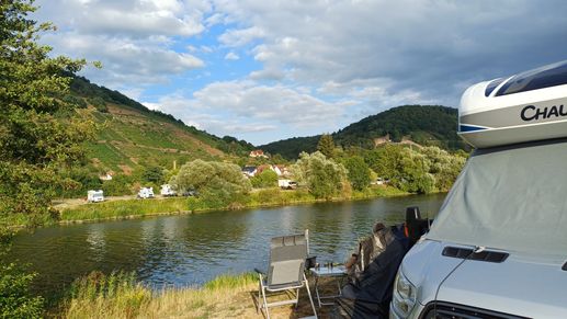 Einem Ort wurde ein Foto hinzugefügt