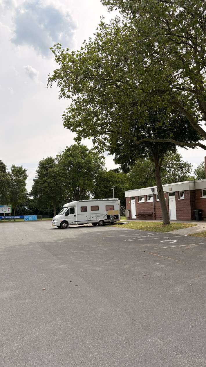 Am Sportplatz