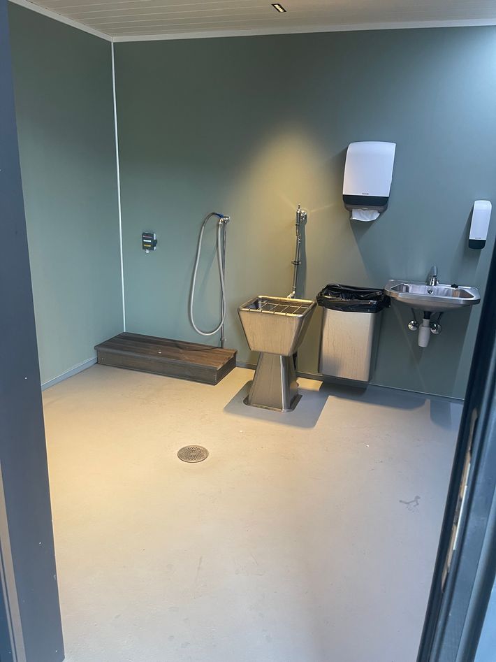 Ver- und Entsorgungsstation Kystriksveien  Leland
