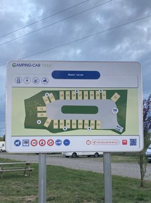 Camping car park Bours le Lac