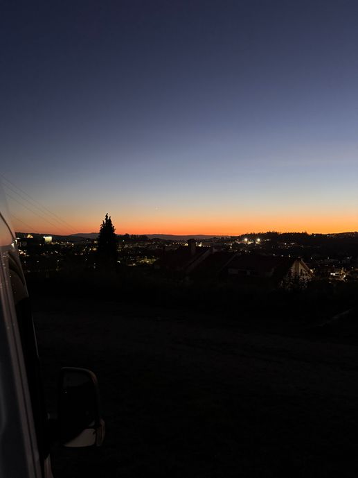 Einem Ort wurde ein Foto hinzugefügt