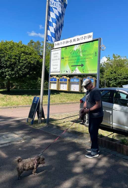 Einem Ort wurde ein Foto hinzugefügt