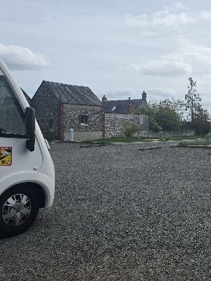 Camping-car Park Saint-Genouph (Indre et Loire)