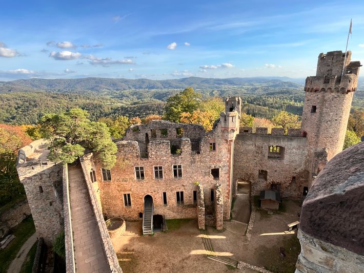 Parking Burgruine Schloss Auerbach