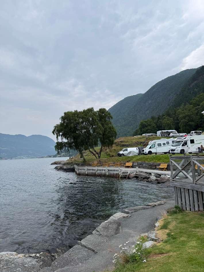 Kjørnes Camping & Fjordhytter