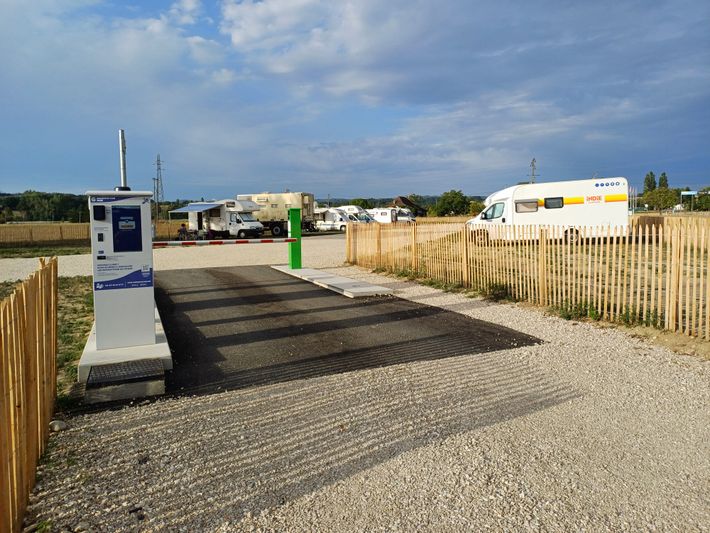 Camping-Car Park Romagnieu (Isère)
