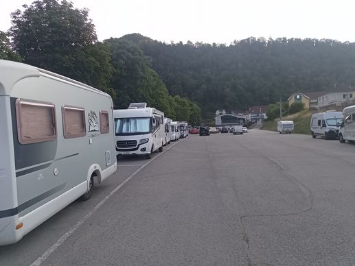 Einem Ort wurde ein Foto hinzugefügt