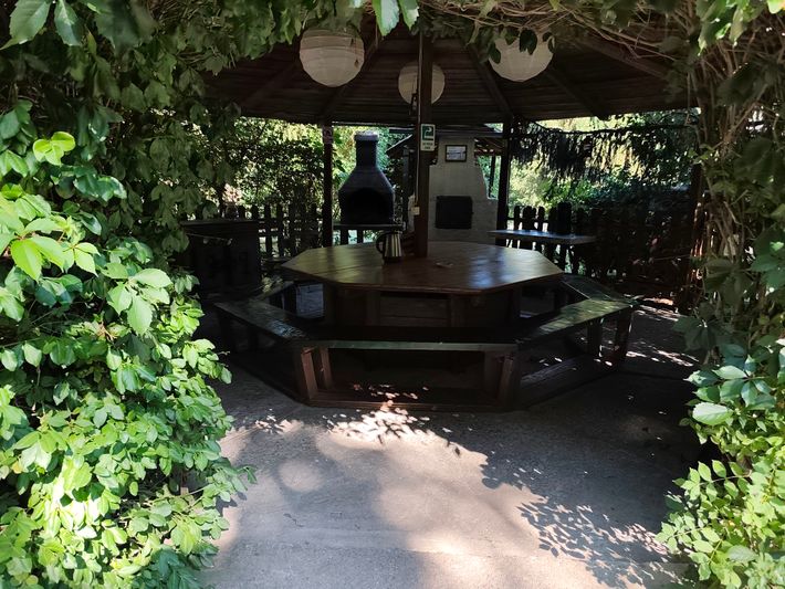 Floare de Colţ Camping