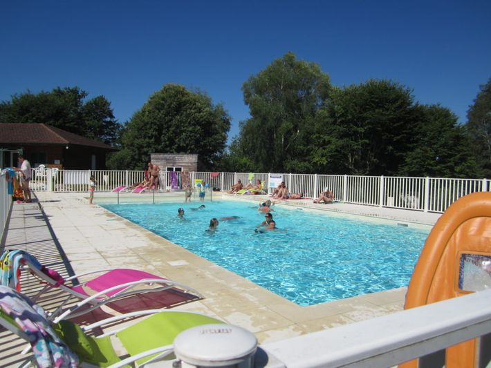 Camping SEASONOVA du Lac de Bournazel