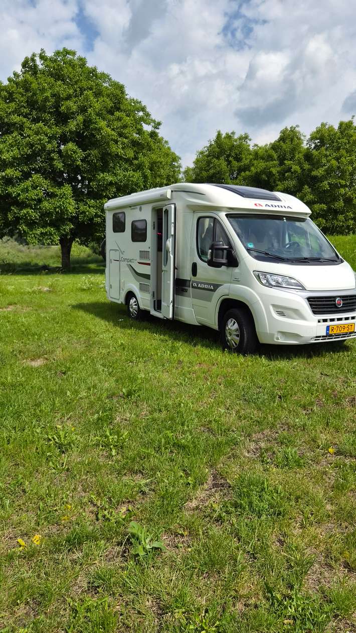 Jugenzdeltplatz und Wohnmobilstation in Leun