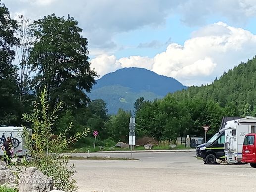 Einem Ort wurde ein Foto hinzugefügt