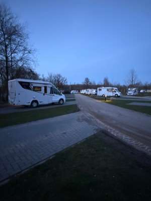 Einem Ort wurde ein Foto hinzugefügt