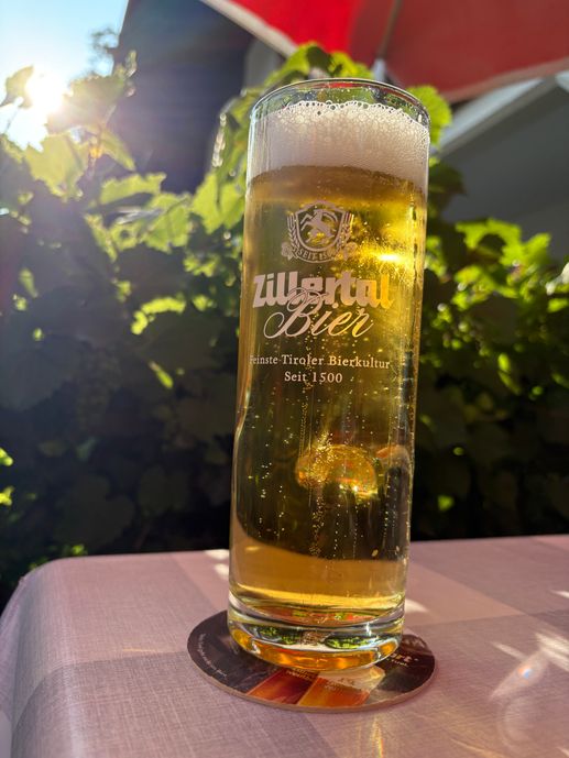 Einem Ort wurde ein Foto hinzugefügt