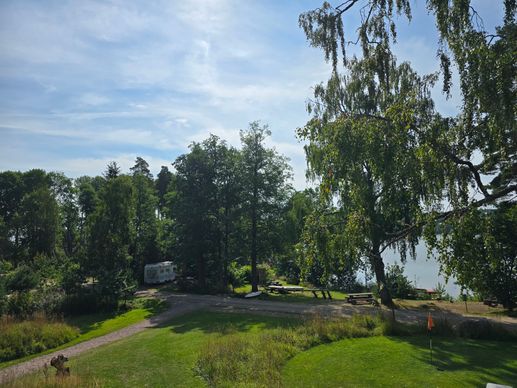 Added a photo to a location