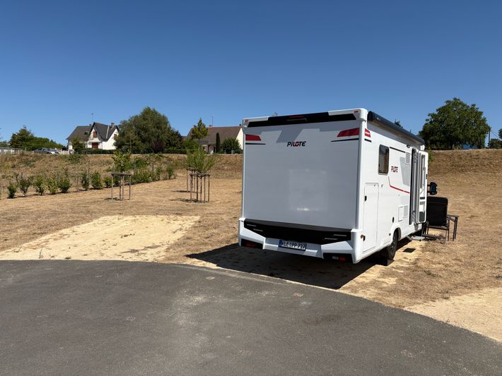 Aire Camping-Car de Villeloin-Coulangé