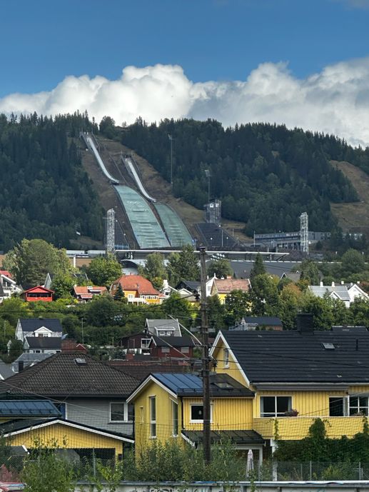 Einem Ort wurde ein Foto hinzugefügt