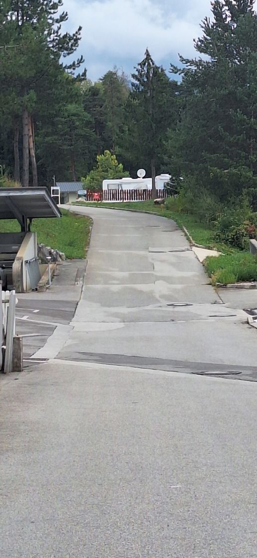 Einem Ort wurde ein Foto hinzugefügt