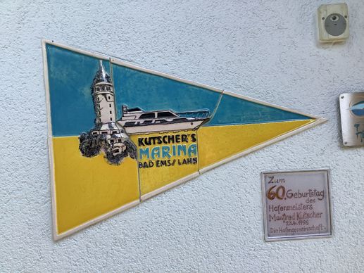 Einem Ort wurde ein Foto hinzugefügt
