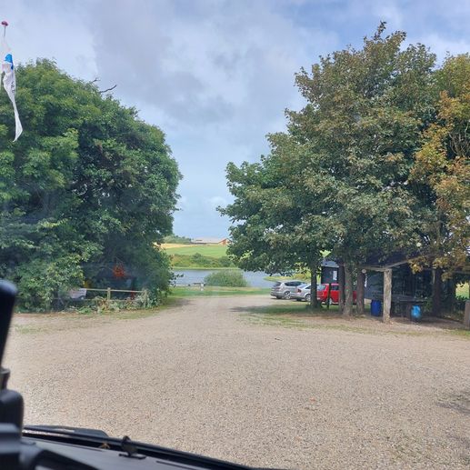 Einem Ort wurde ein Foto hinzugefügt
