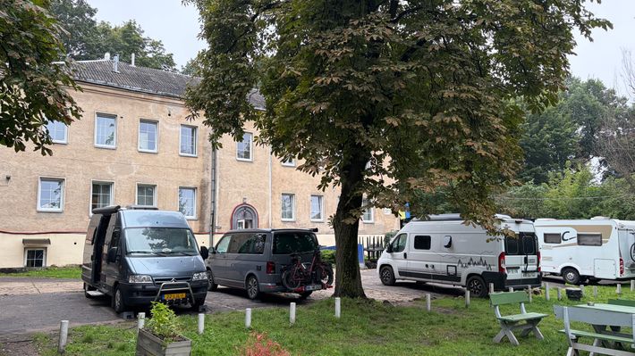 Downtown Forest Hostel & Camping