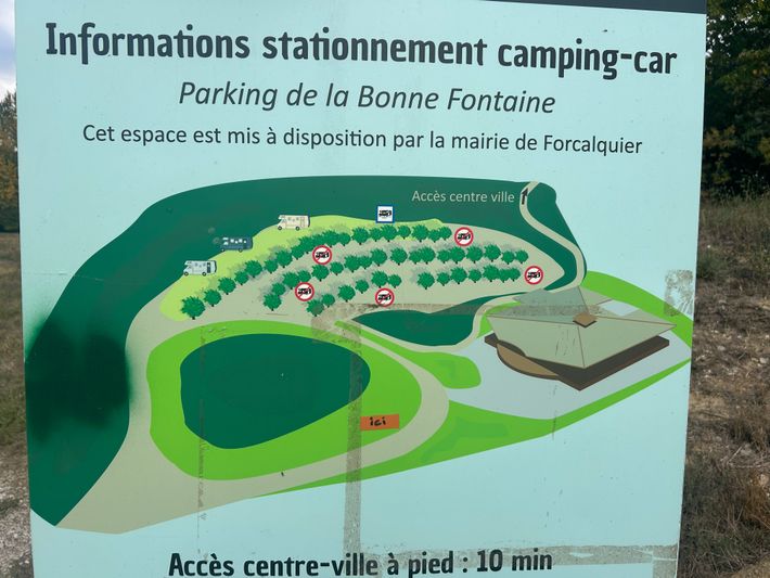 Aire de Camping-Car Forcalquier