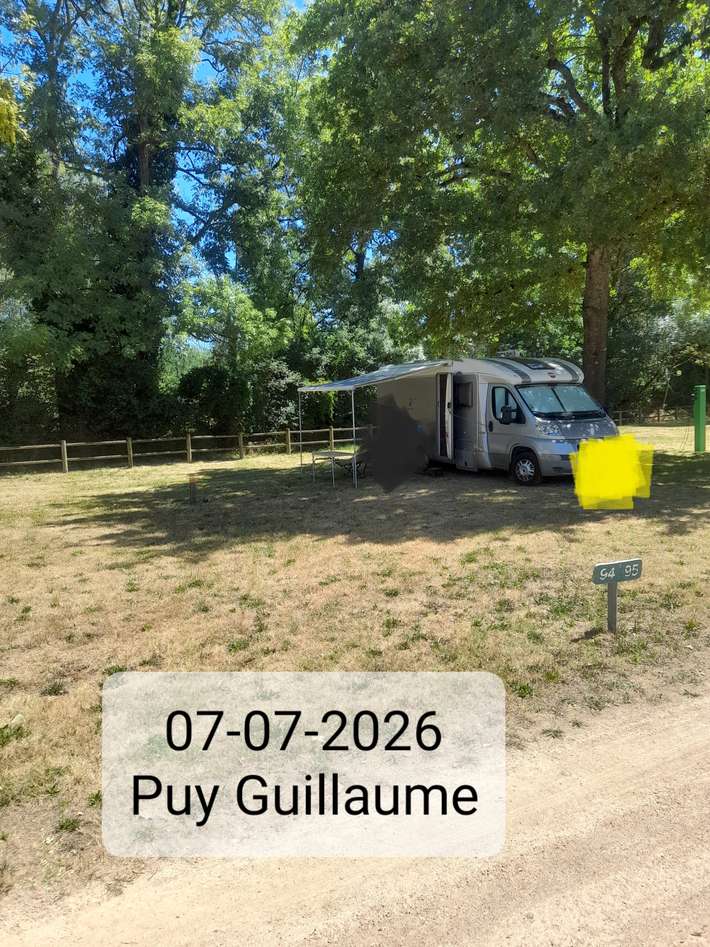 Camping-car Park de Puy-Guillaume