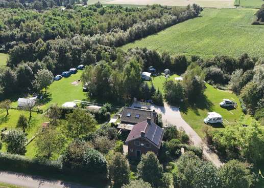 Charme camping de Torenvalk, Grashoek