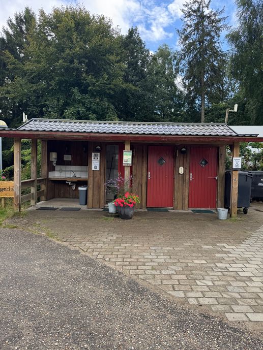 Einem Ort wurde ein Foto hinzugefügt