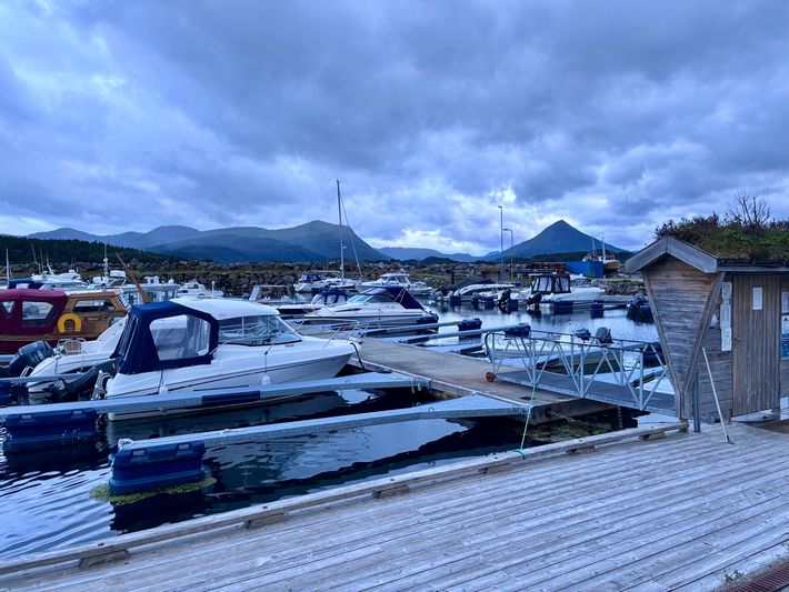 Harbor Elnesvågen