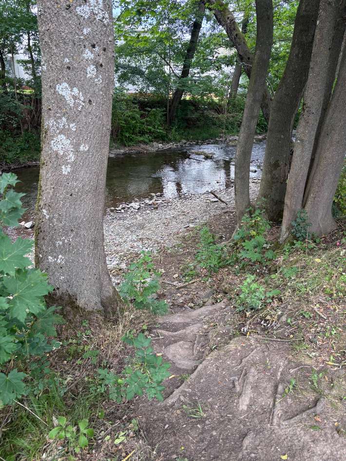 Natursteinbad Wohnmobilstellplatz Mellenbach