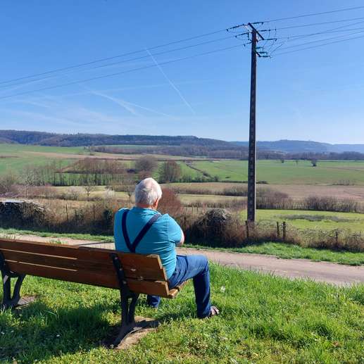 Einem Ort wurde ein Foto hinzugefügt
