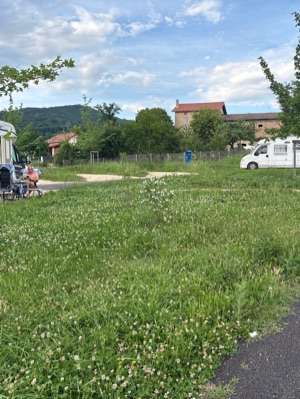 Einem Ort wurde ein Foto hinzugefügt