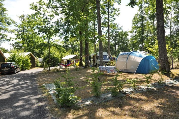 Camping du Grand Etang de Saint-Estèphe