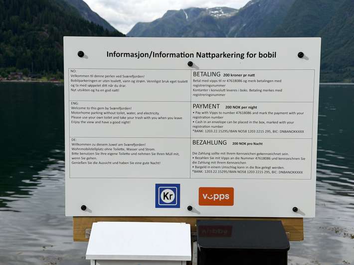Parkeerplaats aan de Sognefjord