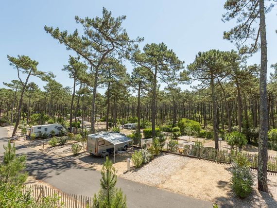 Village Les Grands Pins