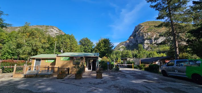 Camping Des Grottes