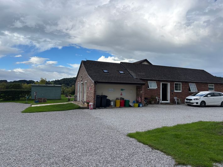 New Farm Caravan Park and Holiday Bungalow