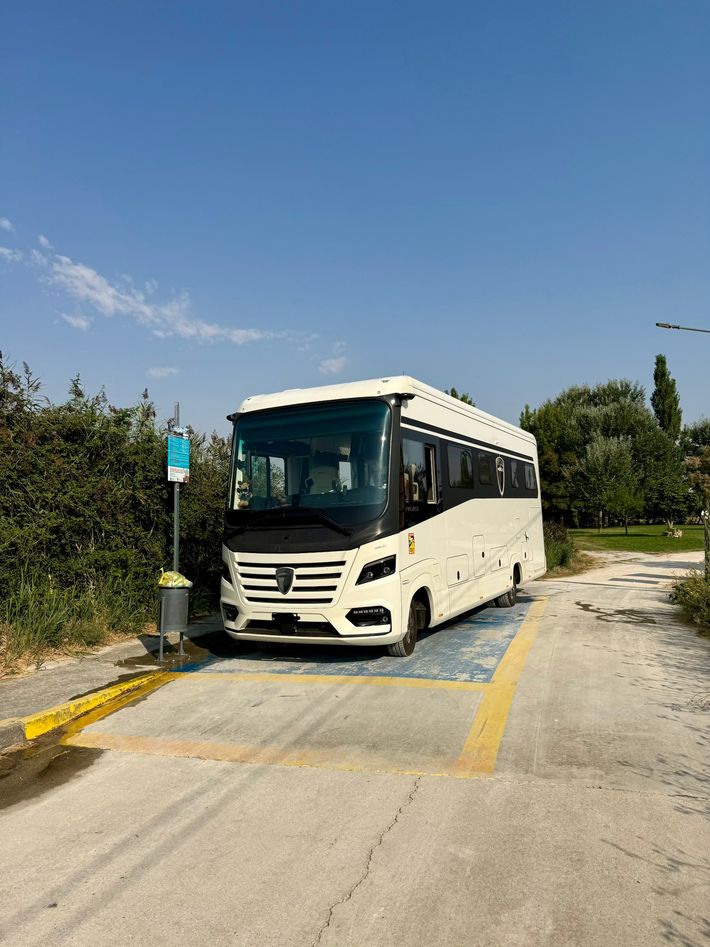 Area De Servicio Autocaravanas Husillos