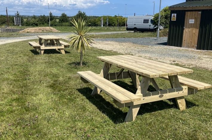 Coral Gables Guesthouse & Campsite