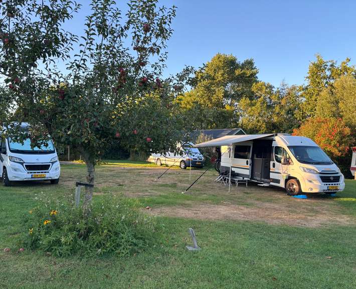 Camping Hiddema State – aan het water, 5 km van Leeuwarden